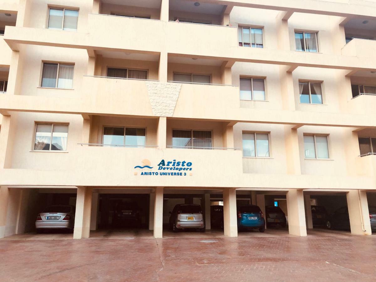 Private Apartment At Aristo Universe III With Pool Paphos Exterior photo
